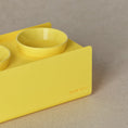 Load image into Gallery viewer, Kit Small Giallo Pastello - Alzaciotole BILL Puro Small + Ciotole POP in Maiolica
